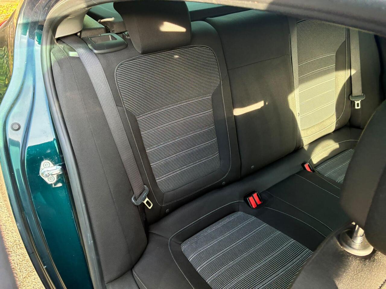 Vauxhall Insignia — photo 20