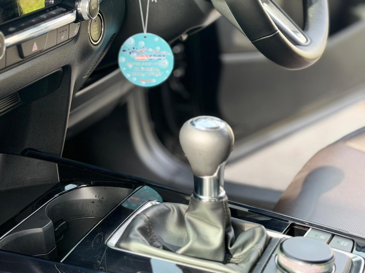 Mazda CX-30 — photo 18