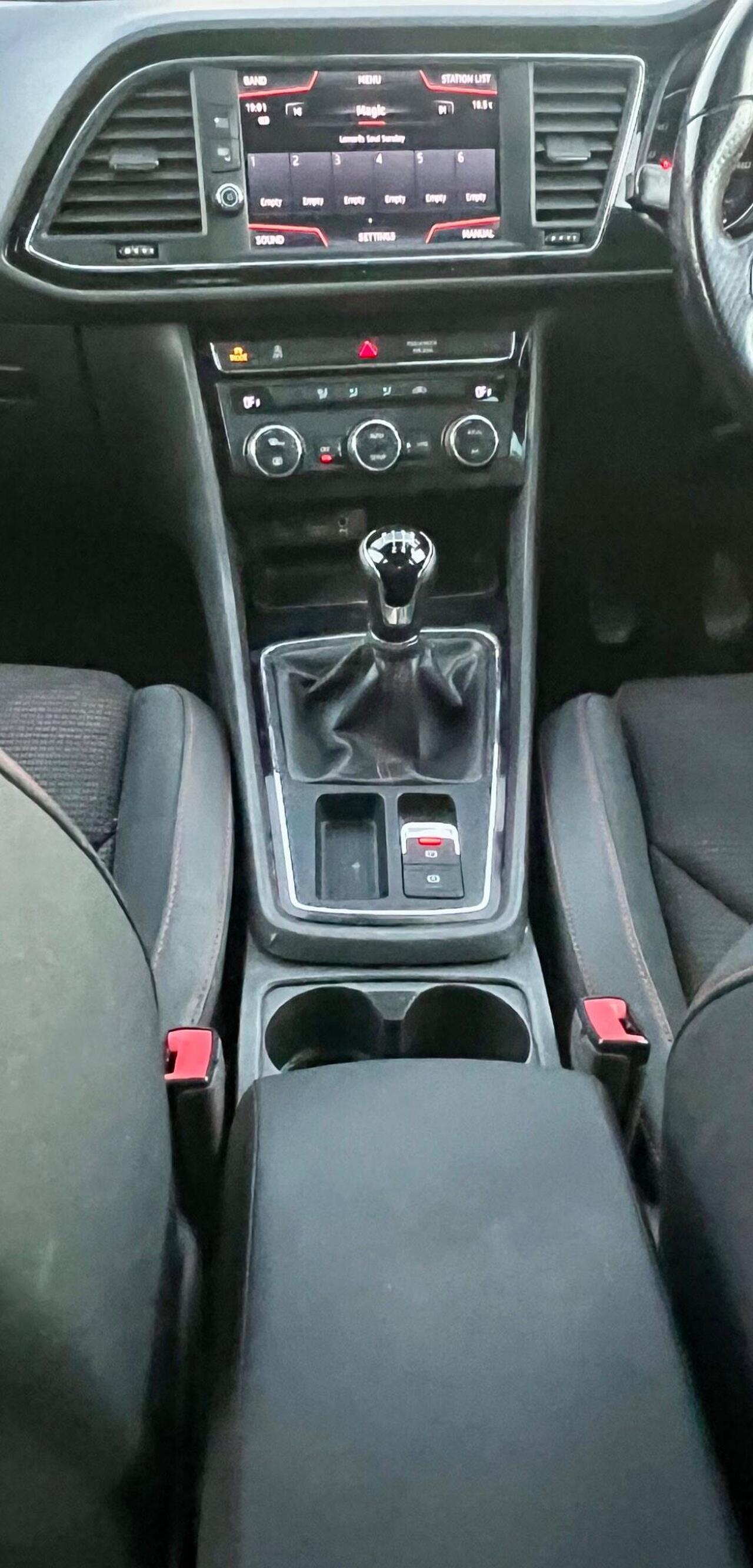 SEAT Leon — photo 28