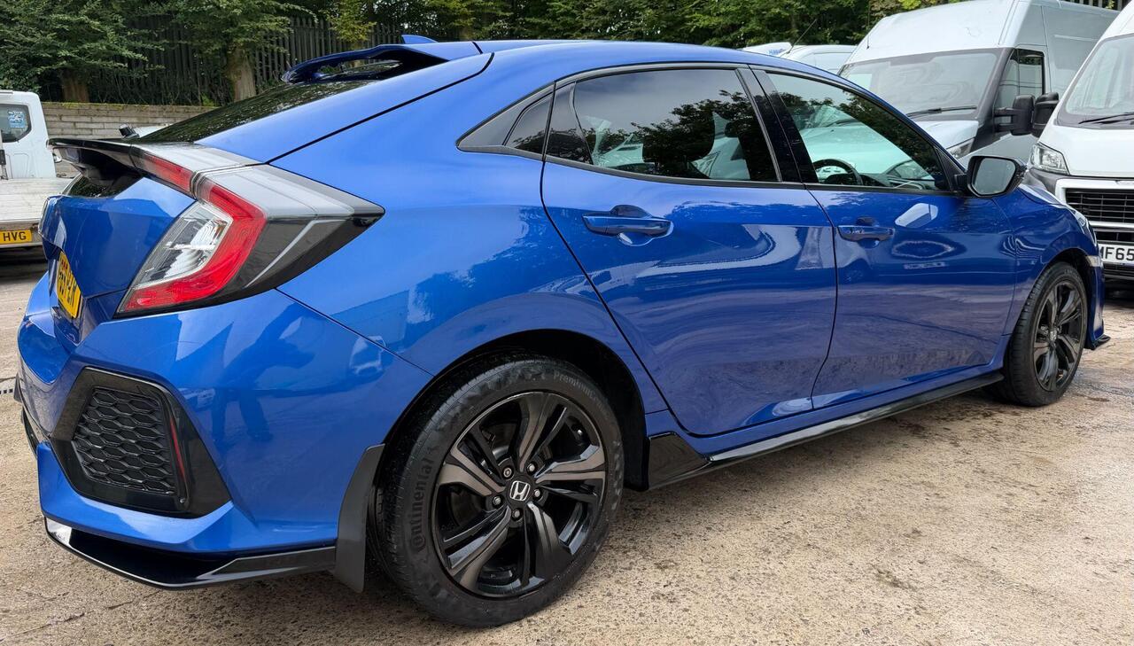 Honda Civic — photo 12