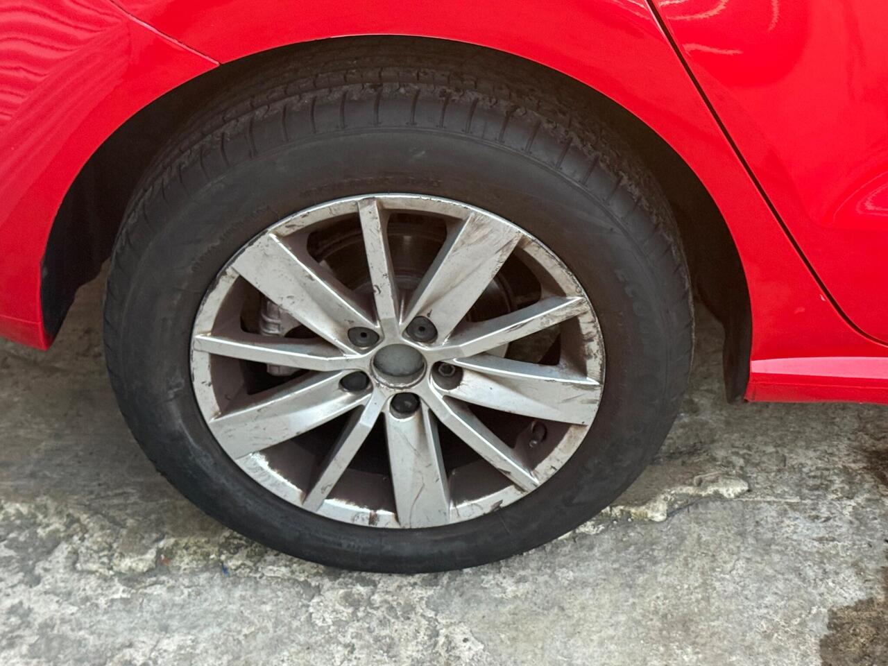 Volkswagen Polo — photo 32
