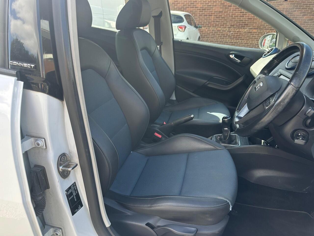 SEAT Ibiza — photo 9