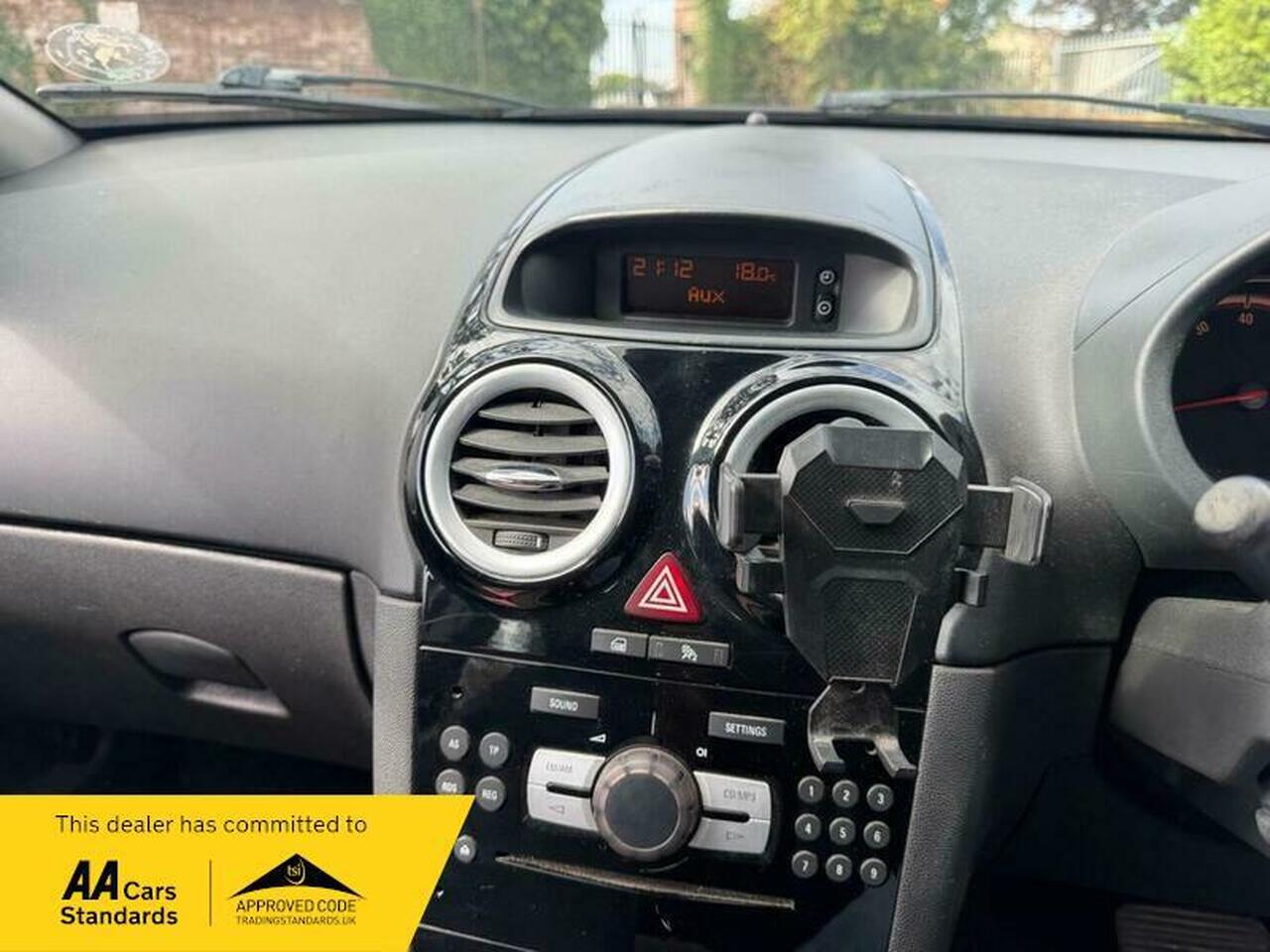 Vauxhall Corsa — photo 45