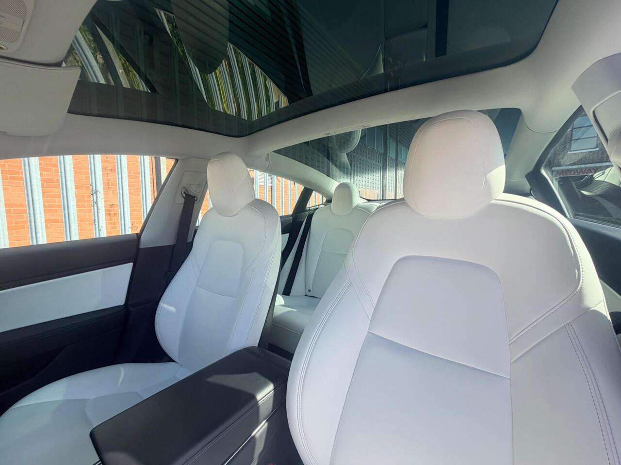 2019 Tesla Model 3 (Dual Motor) Performance Auto 4WDE 4dr (Performance Upgrade), photo 19