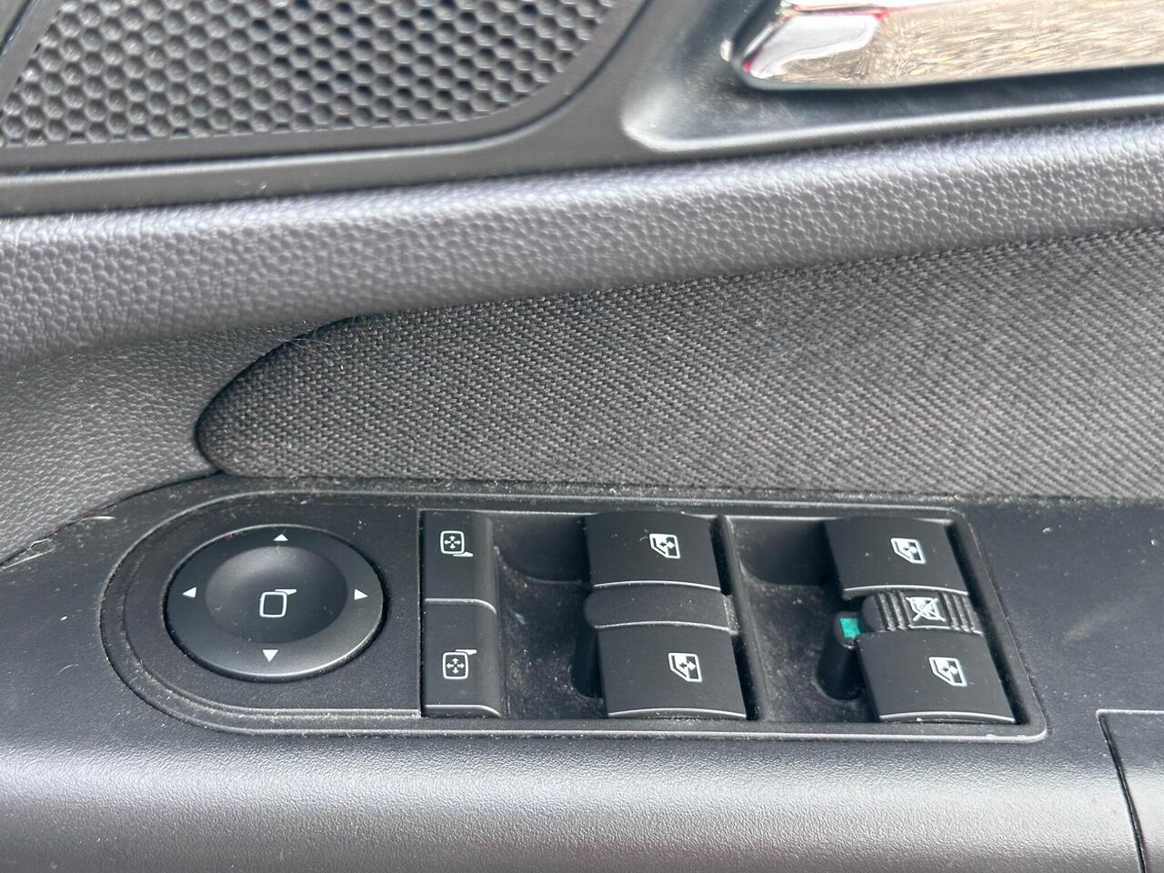 Vauxhall Zafira — photo 22