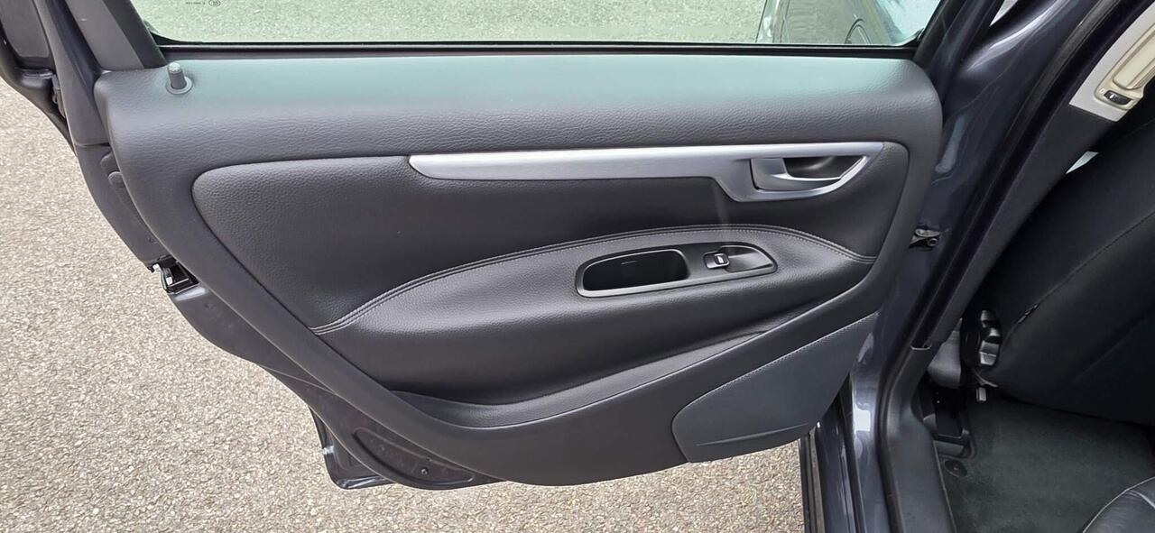 Volvo V70 — photo 65