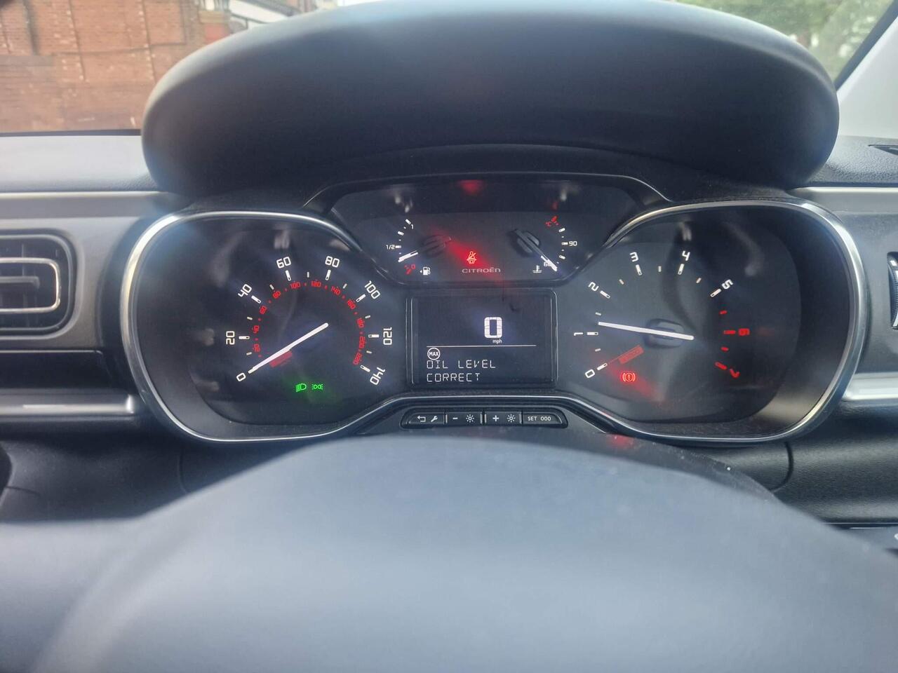 Citroen C3 — photo 7
