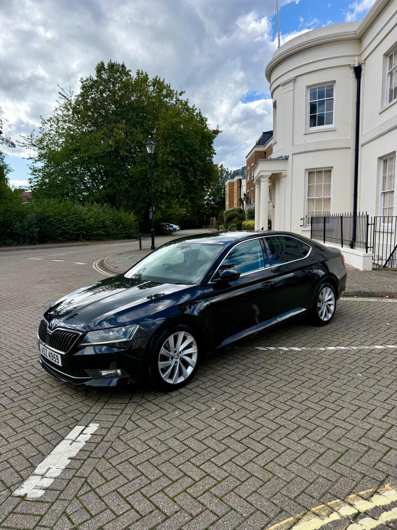 Skoda Superb — photo 3