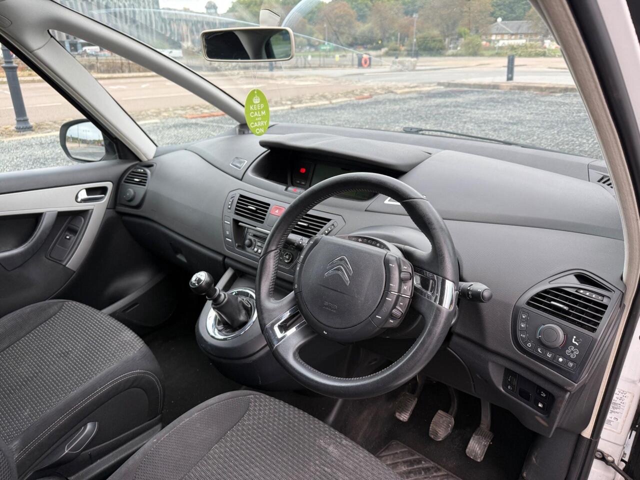 Citroen C4 Picasso — photo 26