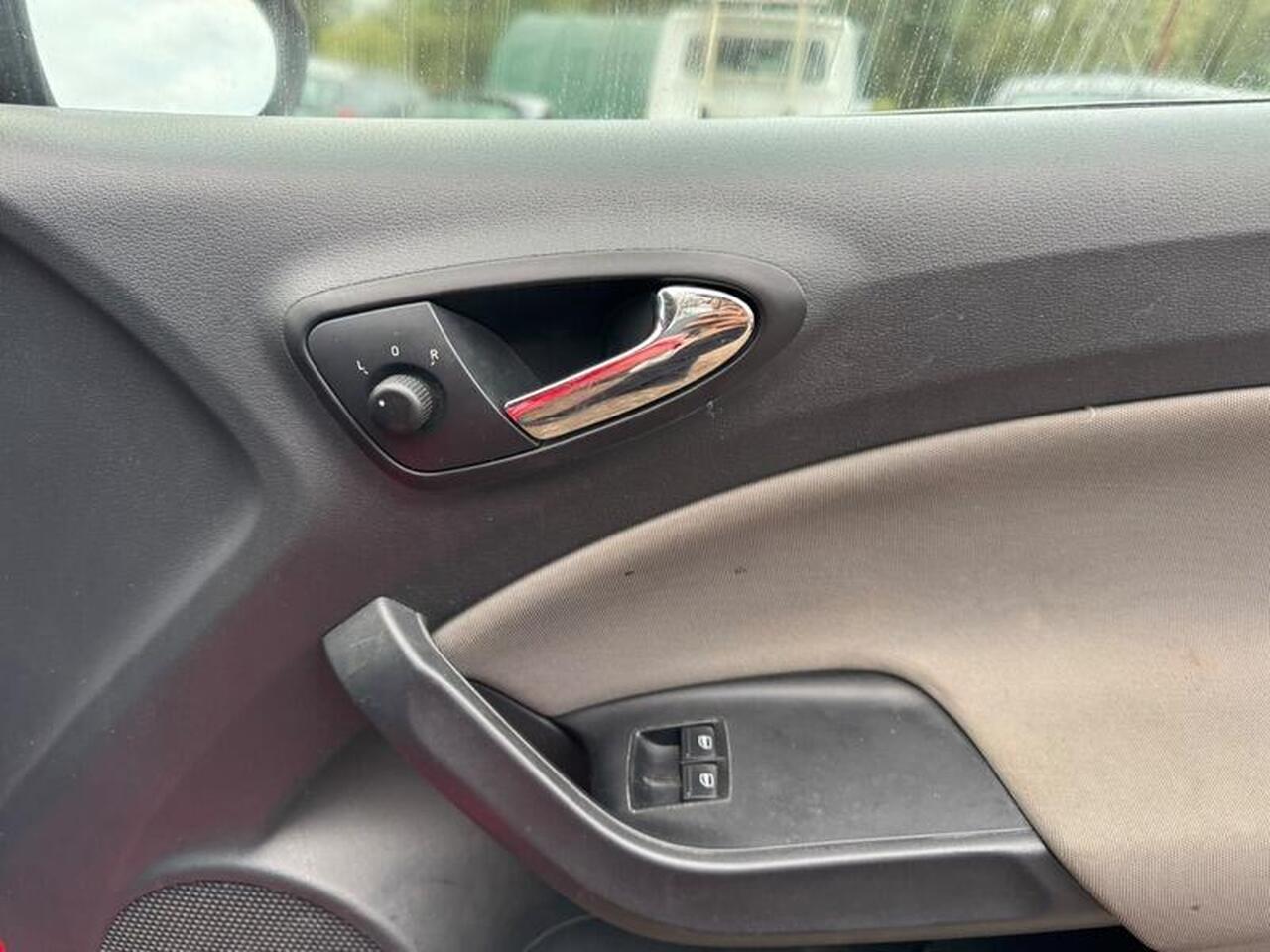 SEAT Ibiza — photo 15
