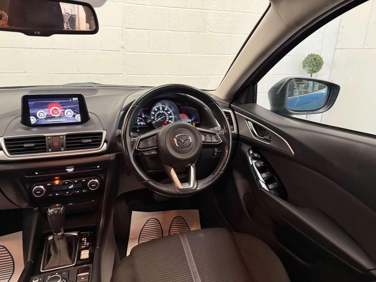 Mazda Mazda3 — photo 39