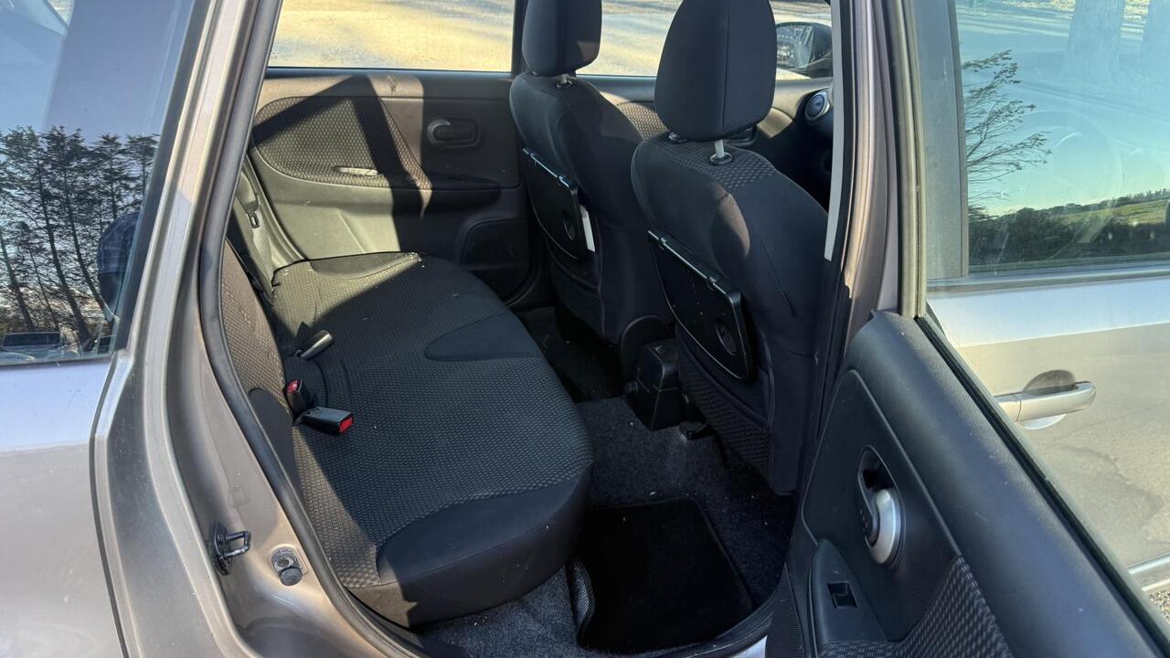 Nissan Note — photo 9