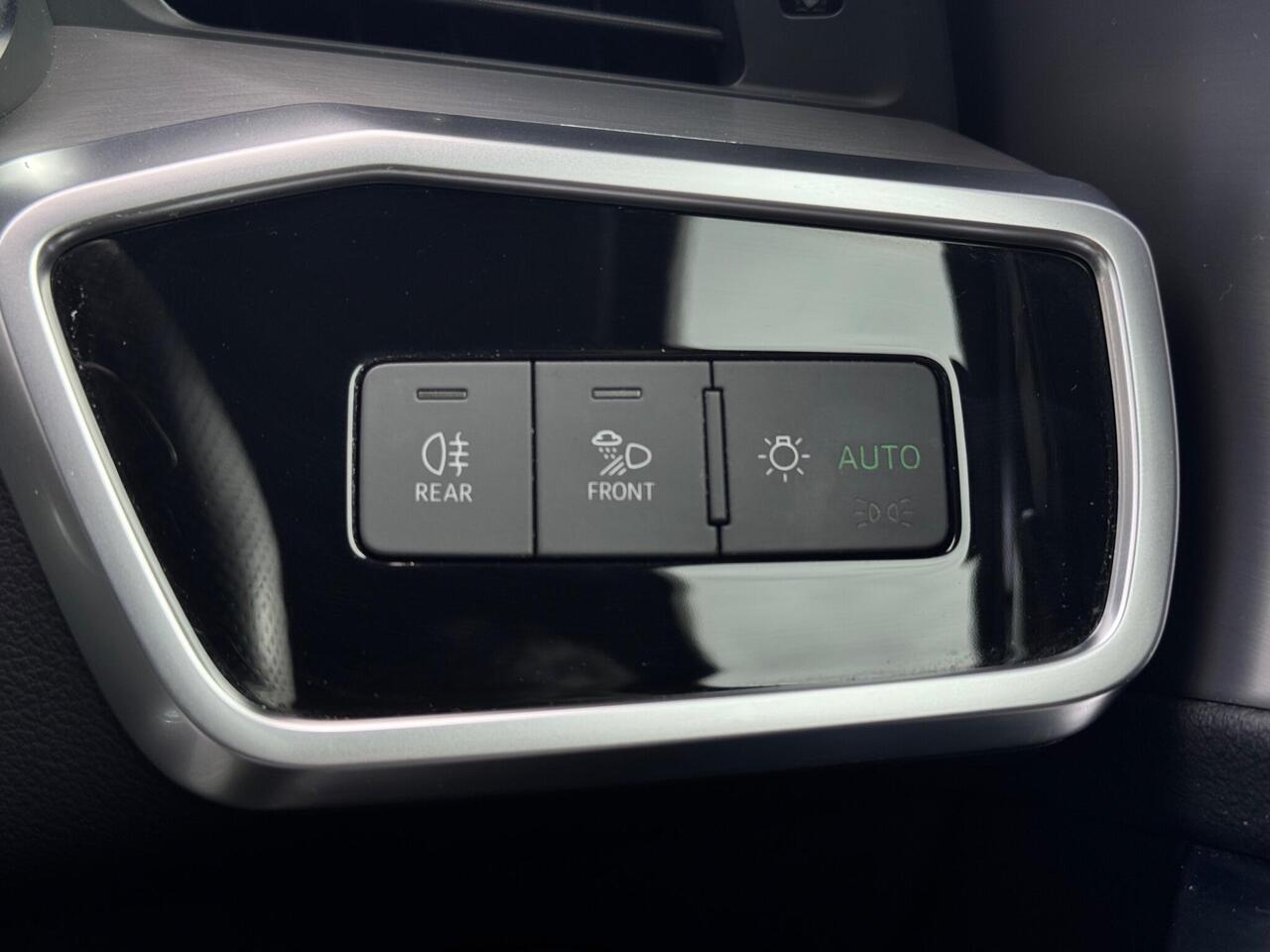 Audi A6 Saloon — photo 58