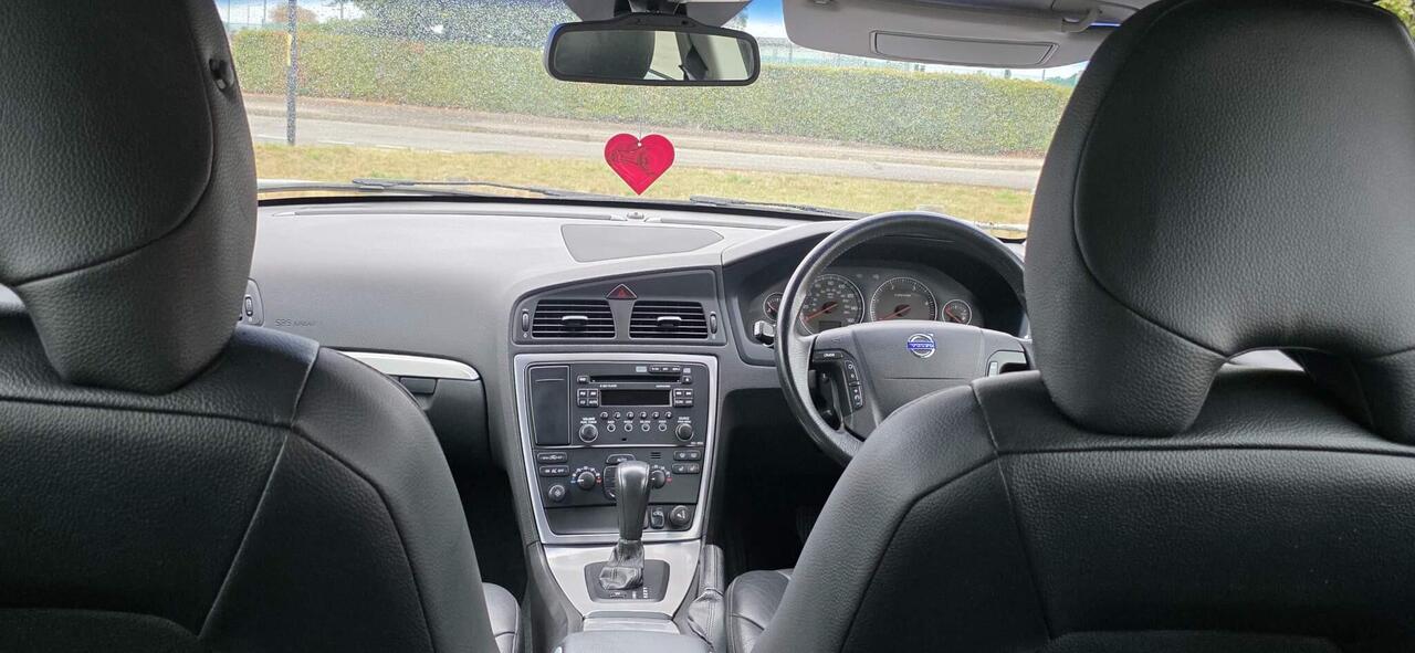 Volvo V70 — photo 77
