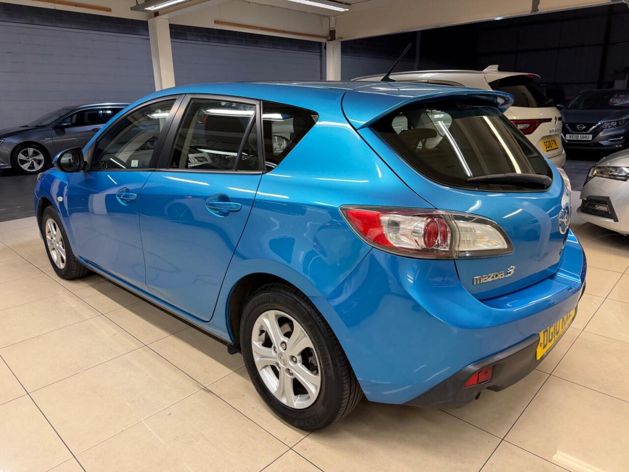 Mazda Mazda3 — photo 5