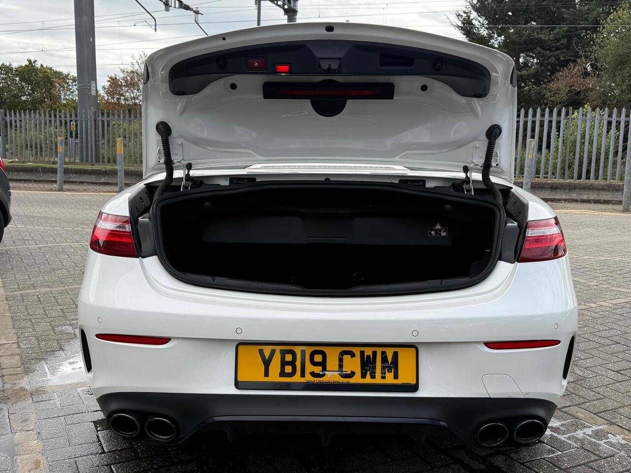 Mercedes-Benz E Class — photo 35