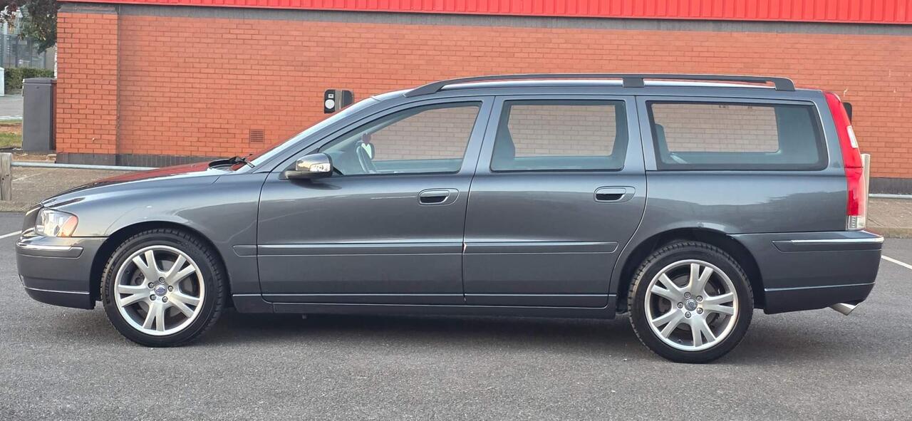 Volvo V70 — photo 6