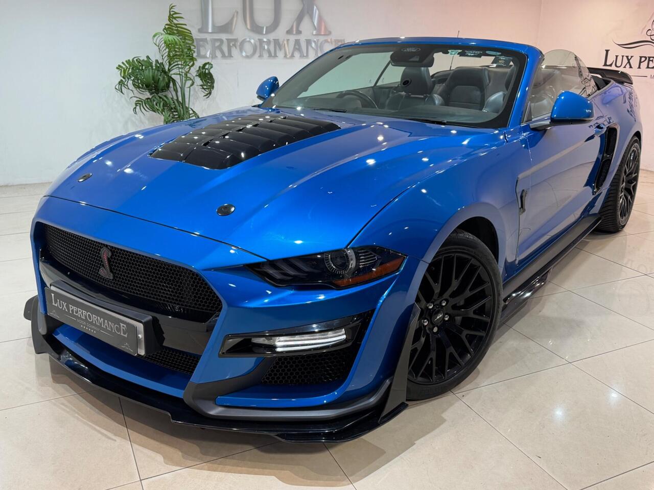 Ford Mustang — photo 2
