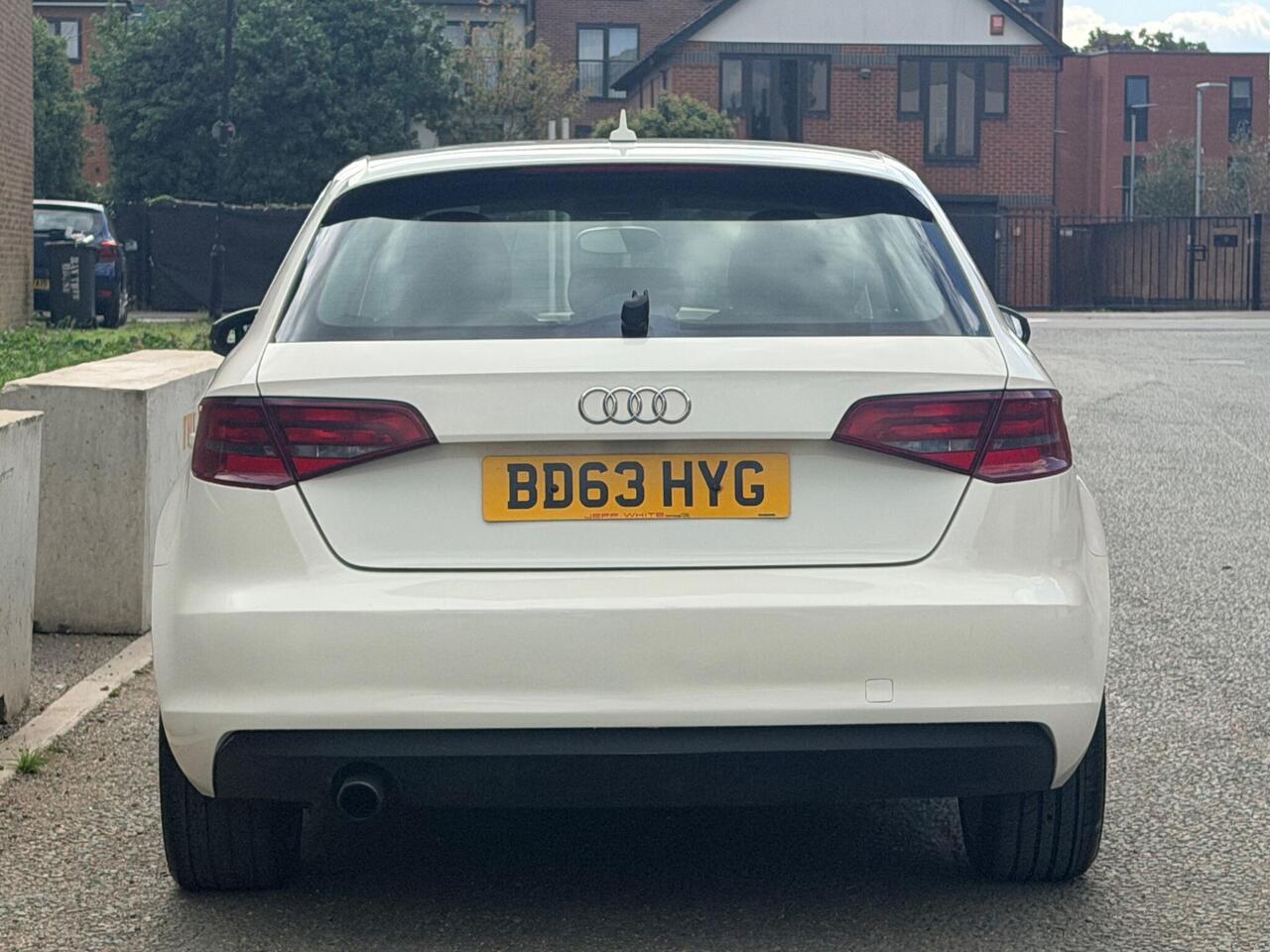 2013 Audi A3 1.6 TDI Sport Sportback Euro 5 (s/s) 5dr, photo 4