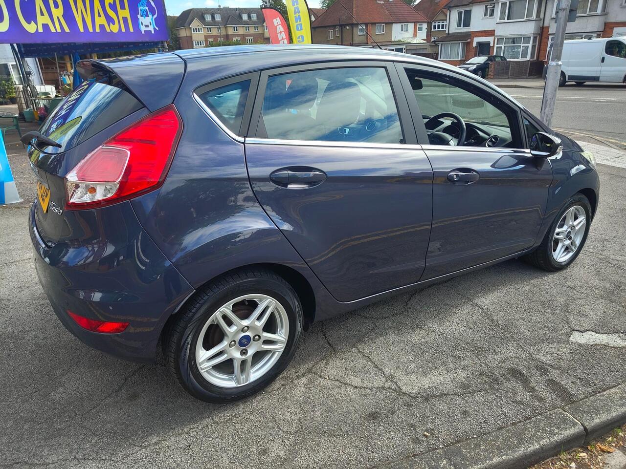 Ford Fiesta — photo 12