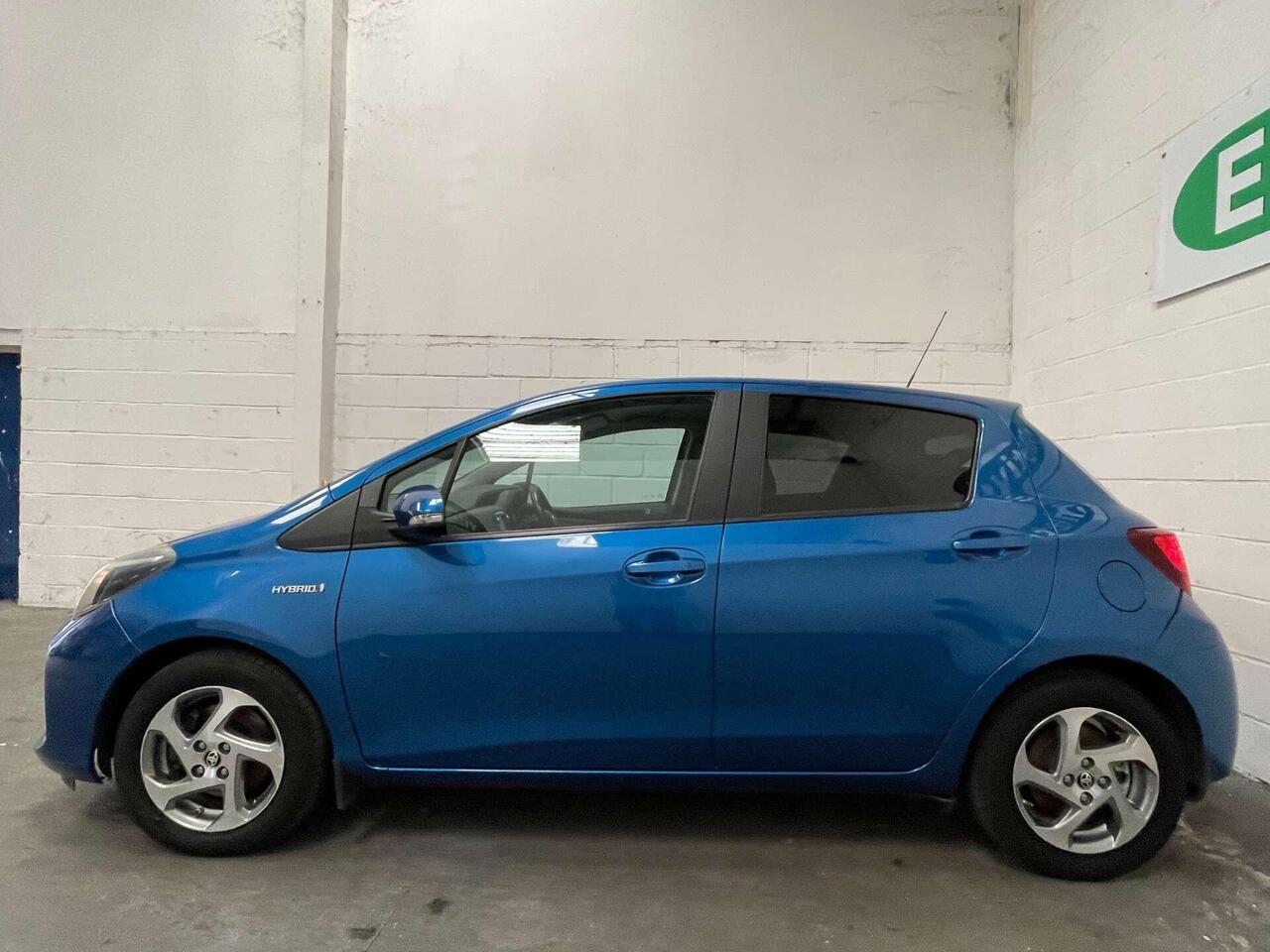 Toyota Yaris — photo 12