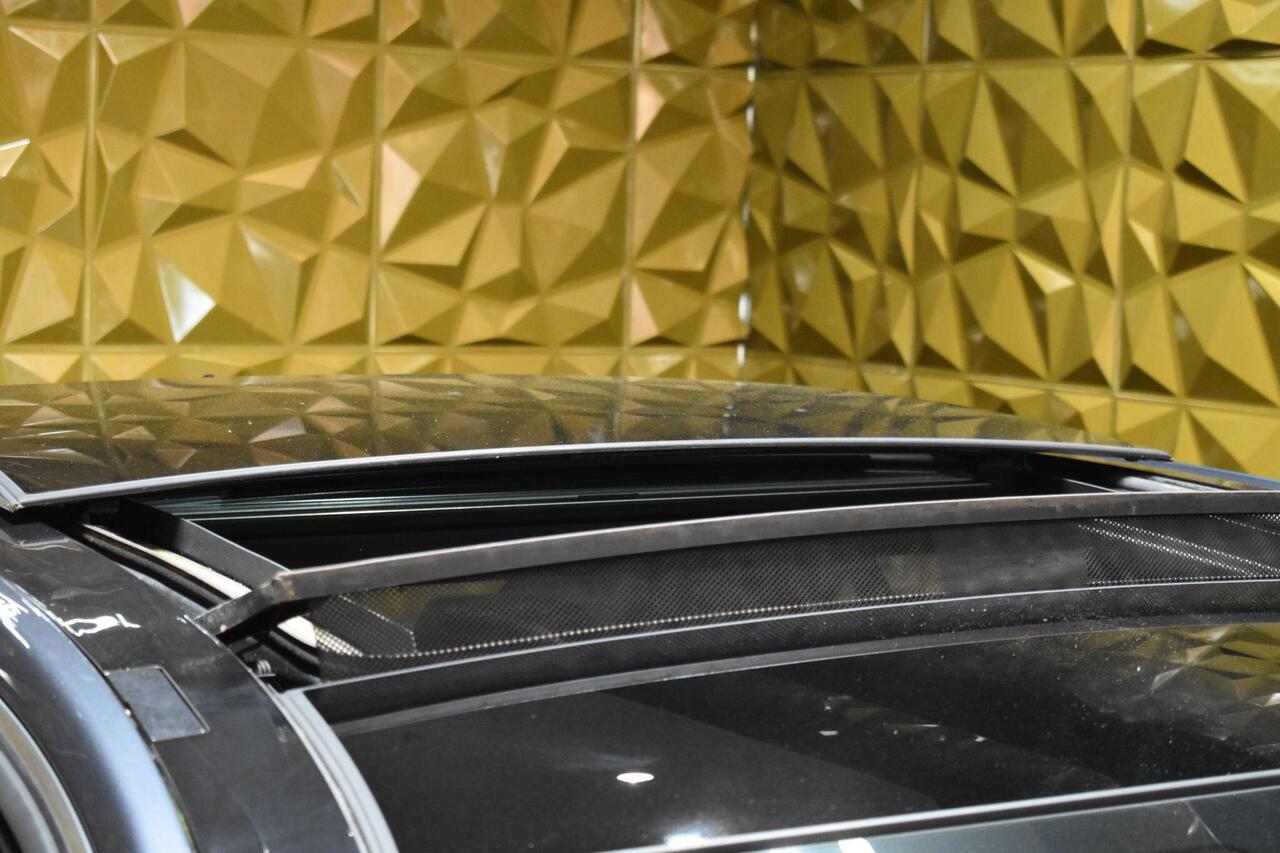 Mercedes-Benz E Class — photo 7