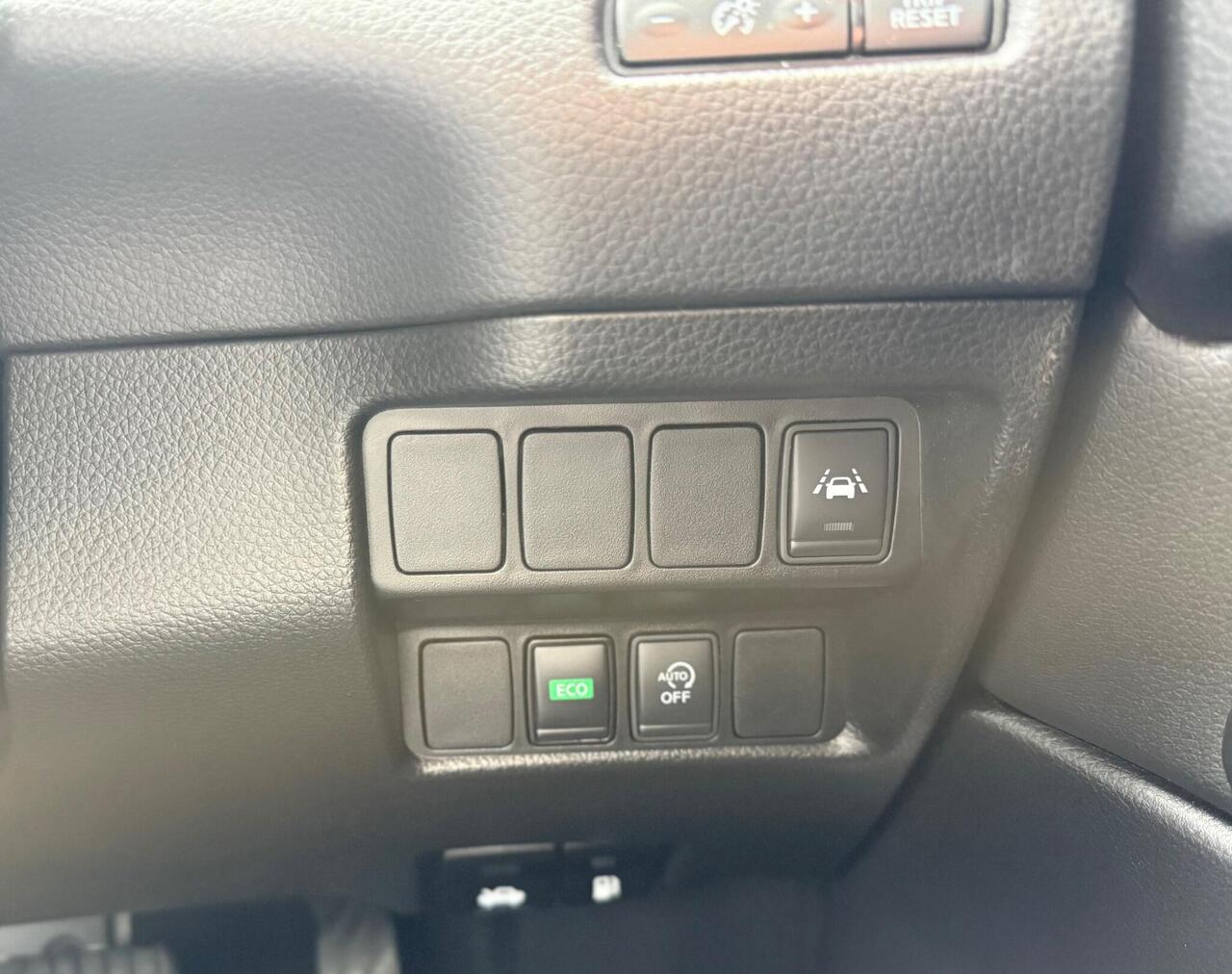 Nissan Qashqai — photo 40