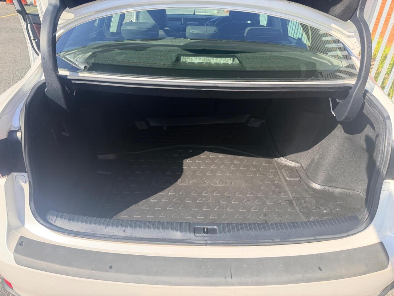 2017 Lexus IS 2.5 300h Sport E-CVT Euro 6 (s/s) 4dr, photo 33