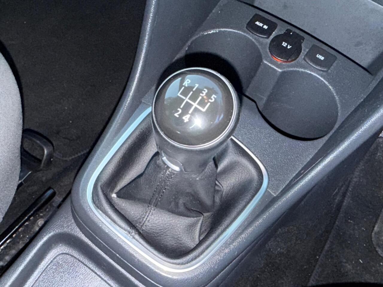 Volkswagen Polo — photo 7