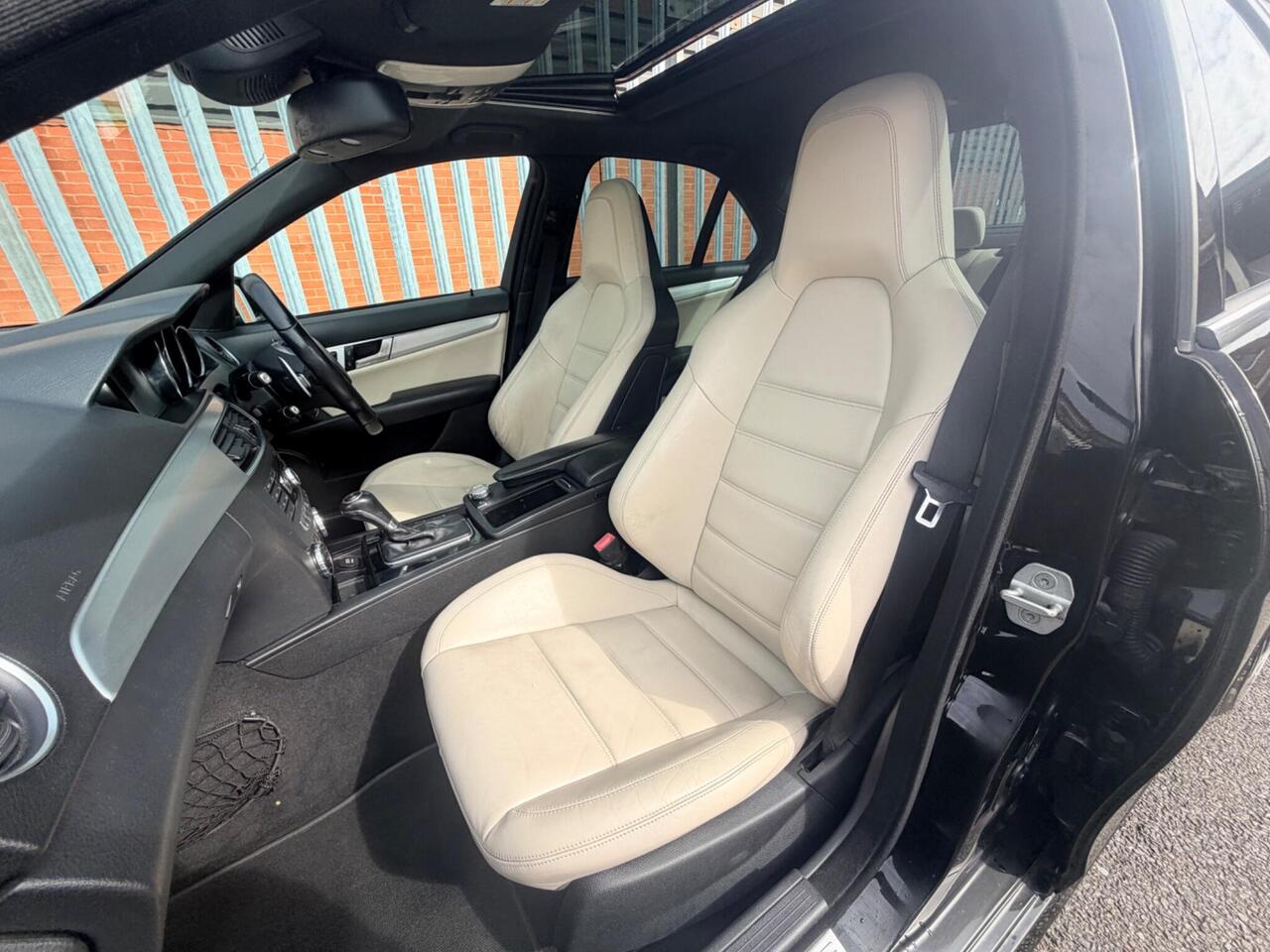 2013 Mercedes-Benz C Class 6.3 C63 V8 AMG SpdS MCT Euro 5 4dr, photo 18