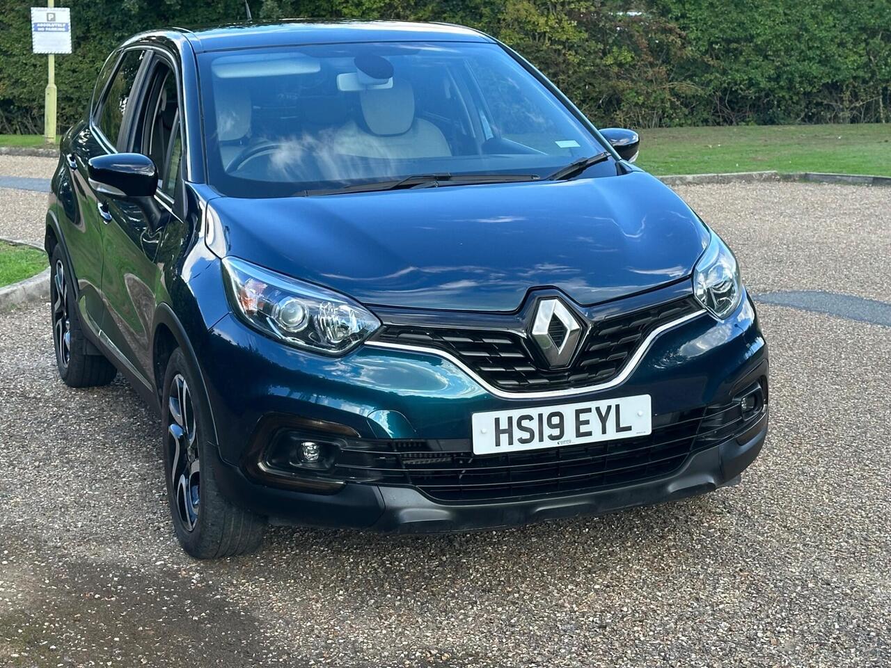 Renault Captur — photo 11