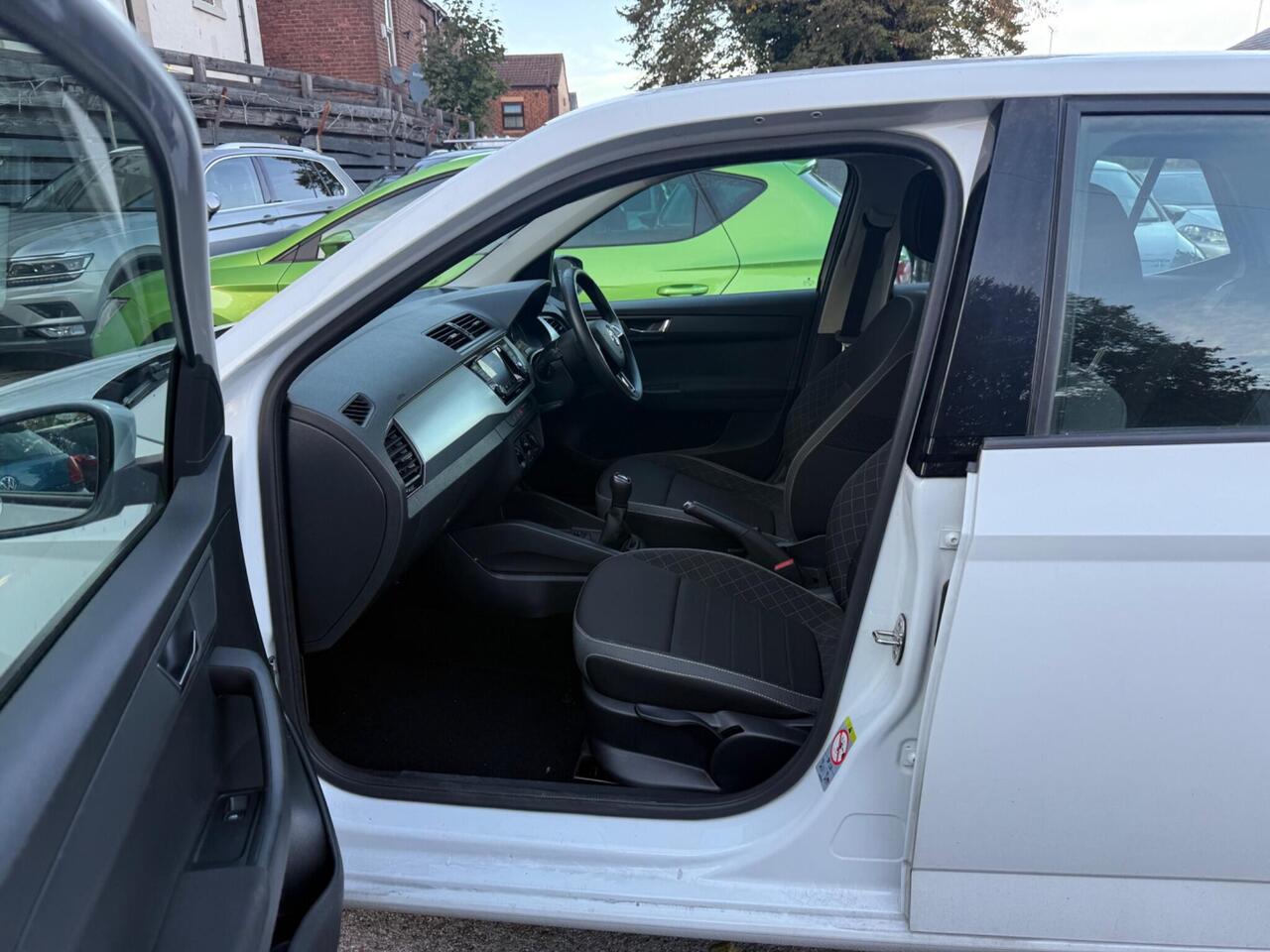 Skoda Fabia — photo 23