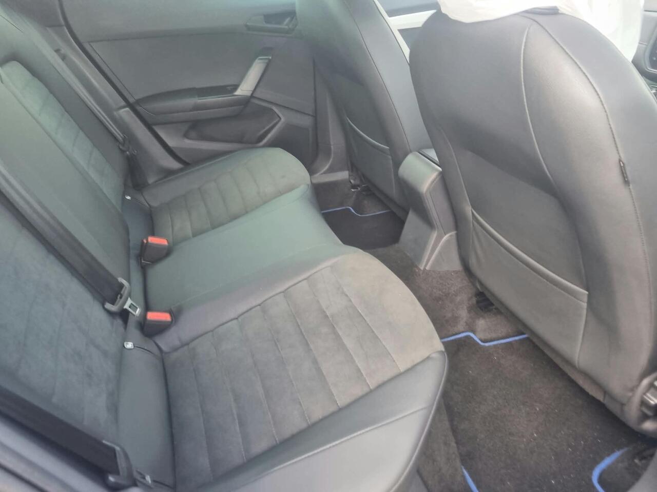 SEAT Ibiza — photo 21