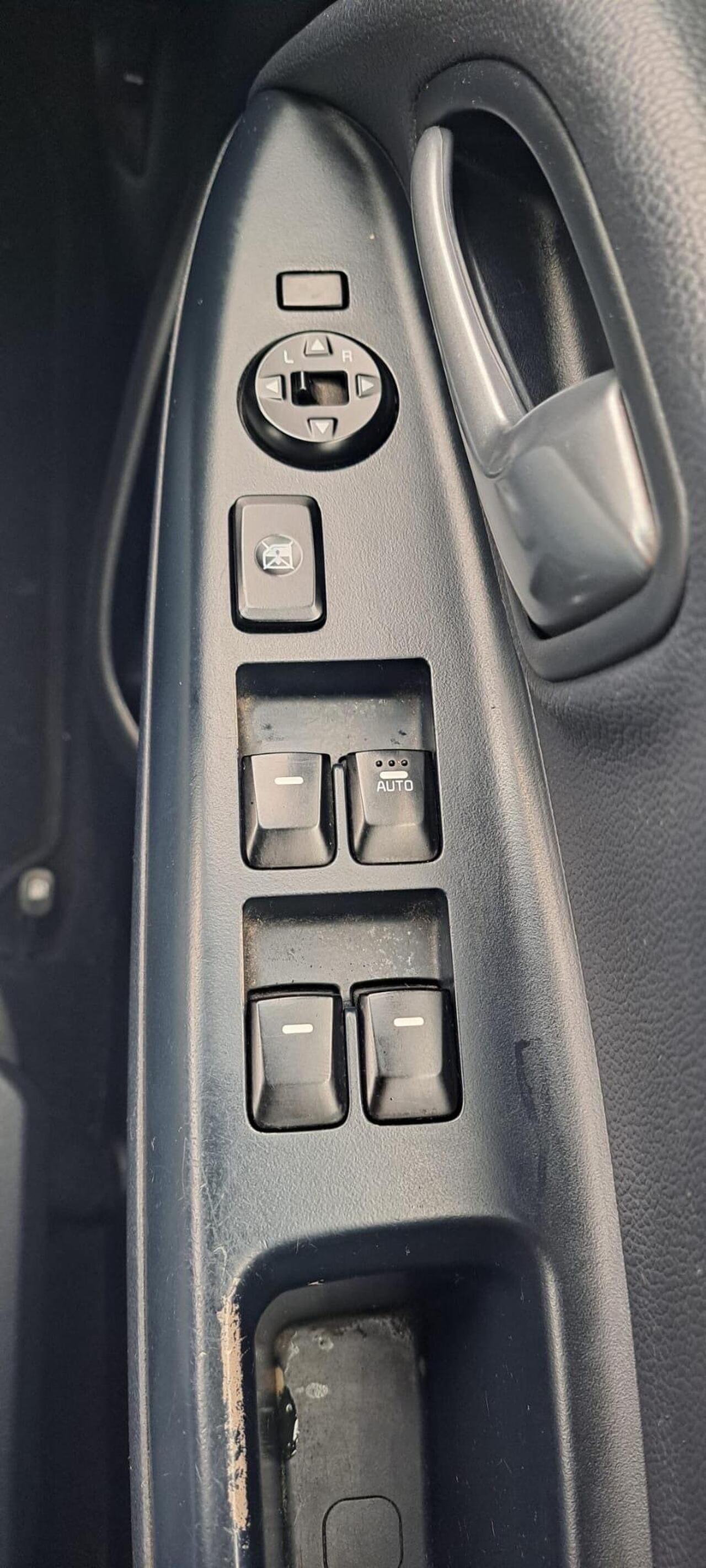 Kia Rio — photo 18