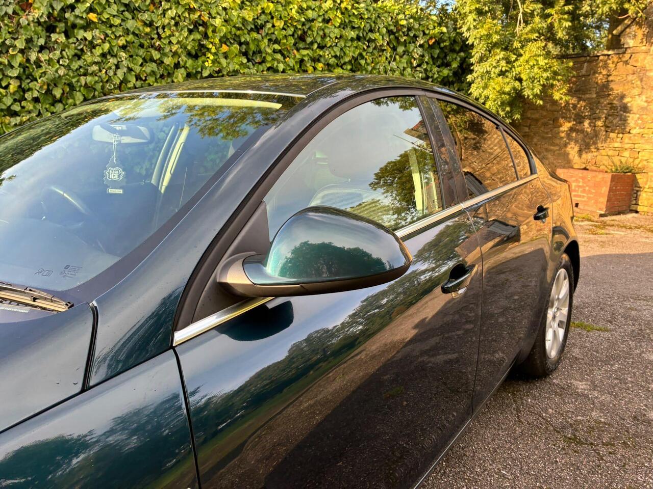 Vauxhall Insignia — photo 54