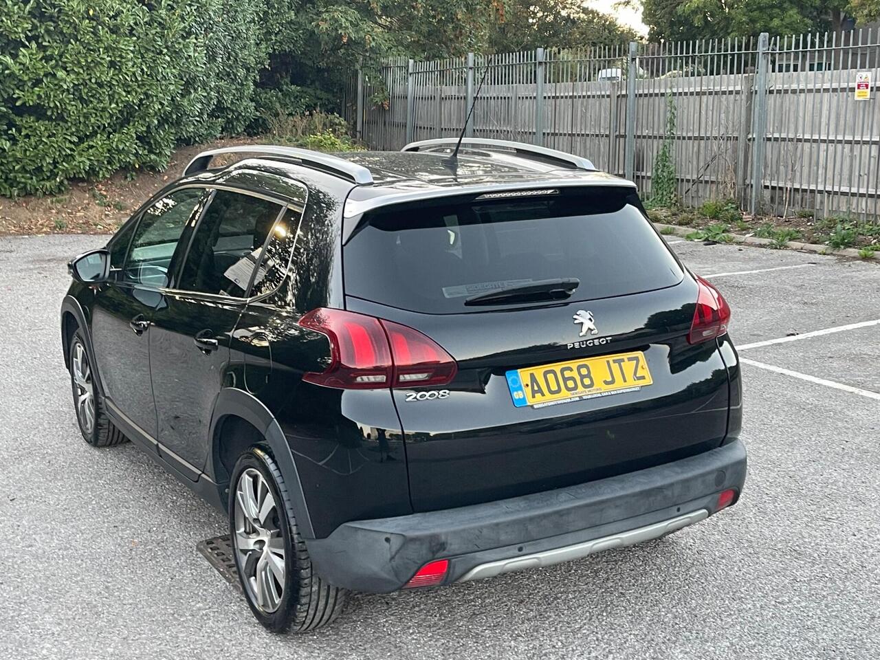 Peugeot 2008 — photo 12