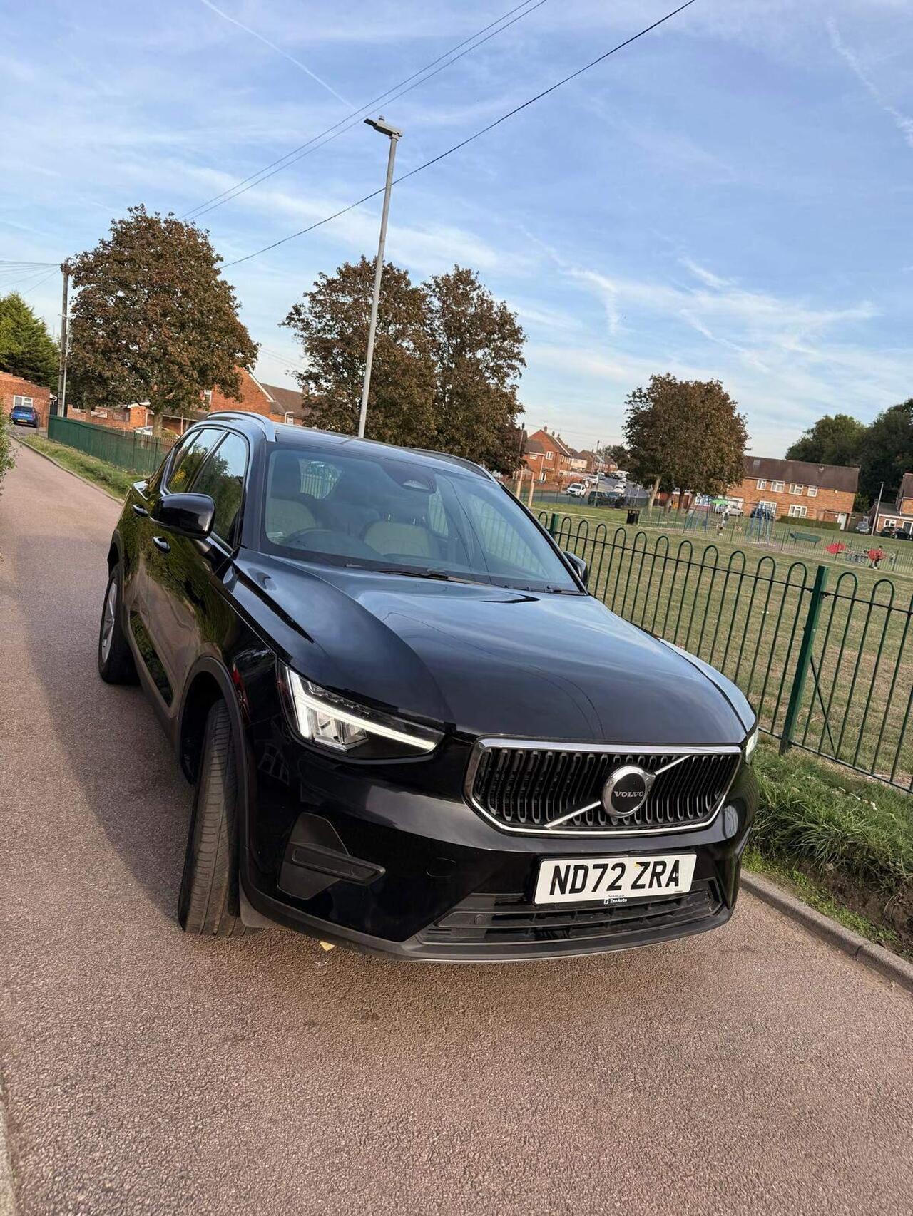 Volvo XC40 — photo 2