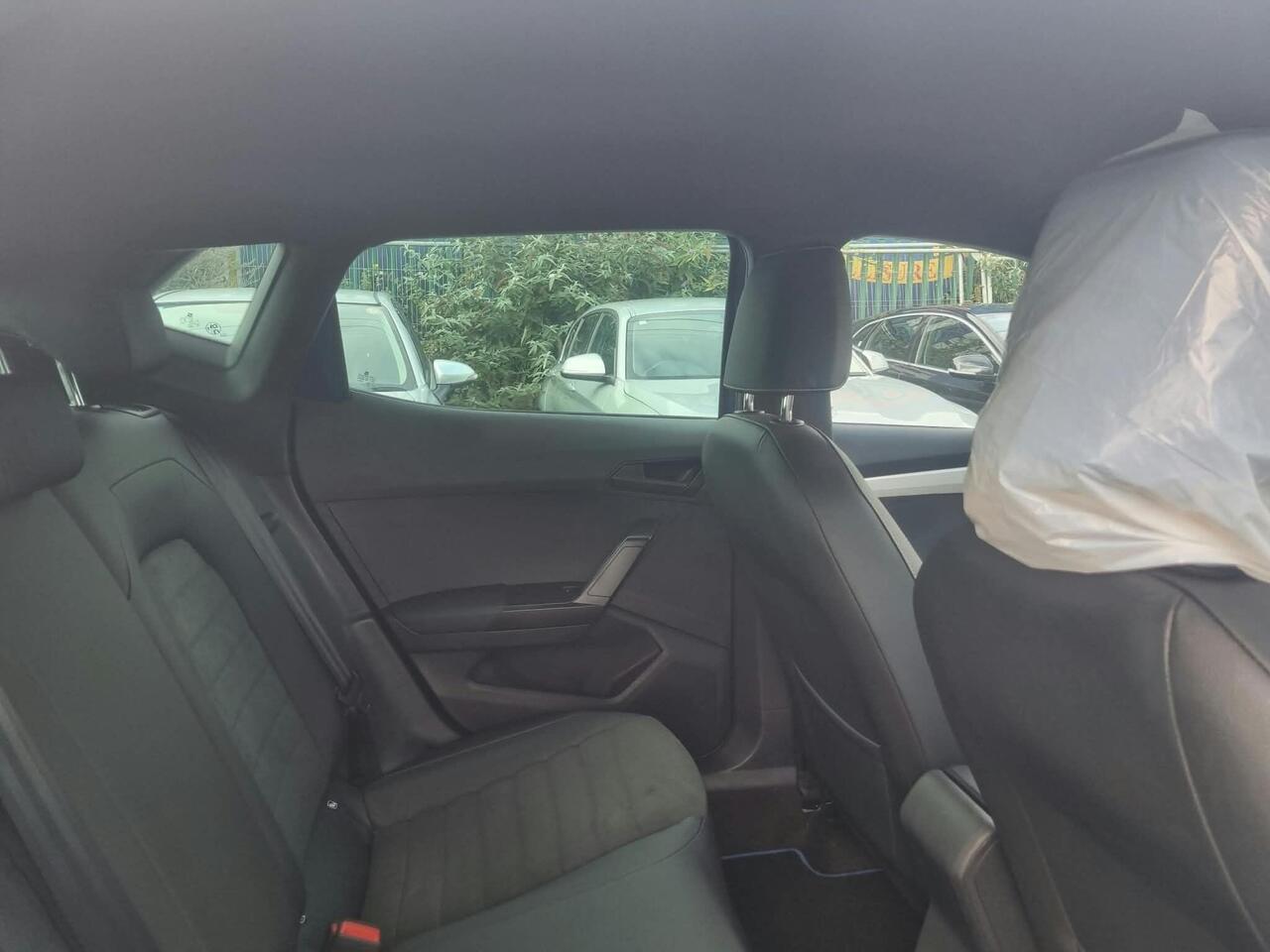 SEAT Ibiza — photo 23
