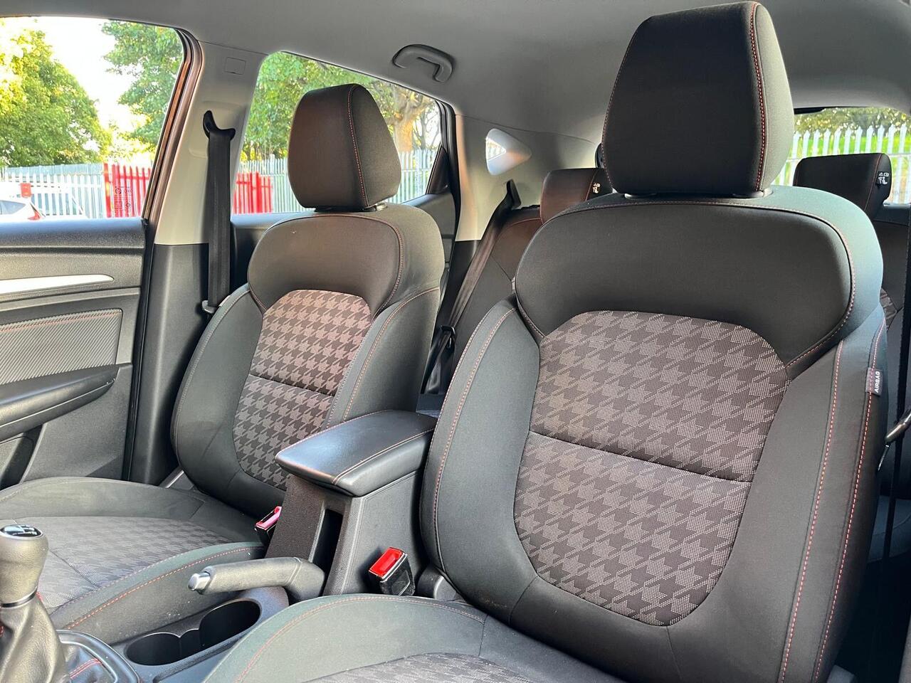 MG MG ZS — photo 39