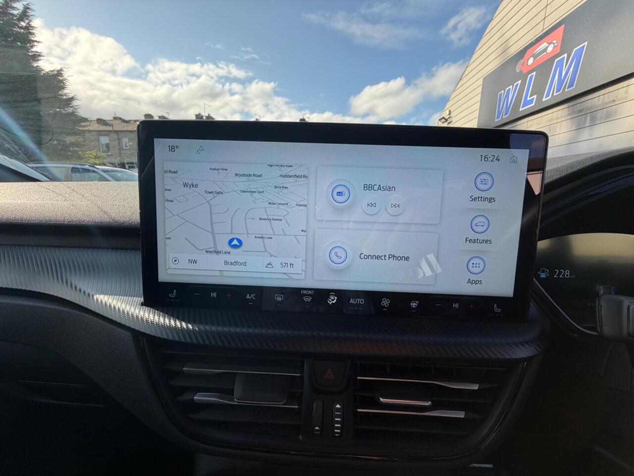 Ford Kuga — photo 17