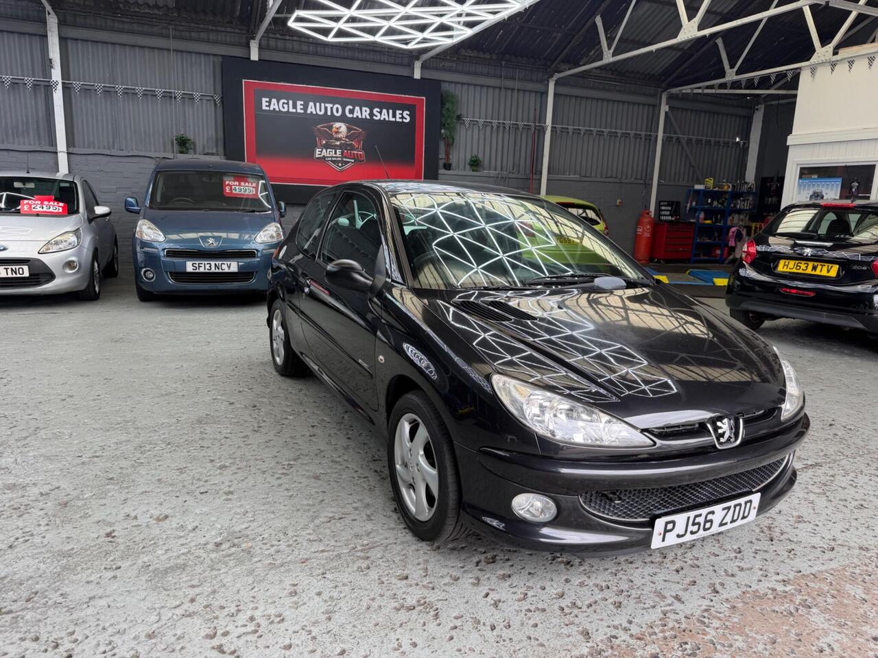 Peugeot 206 — photo 1
