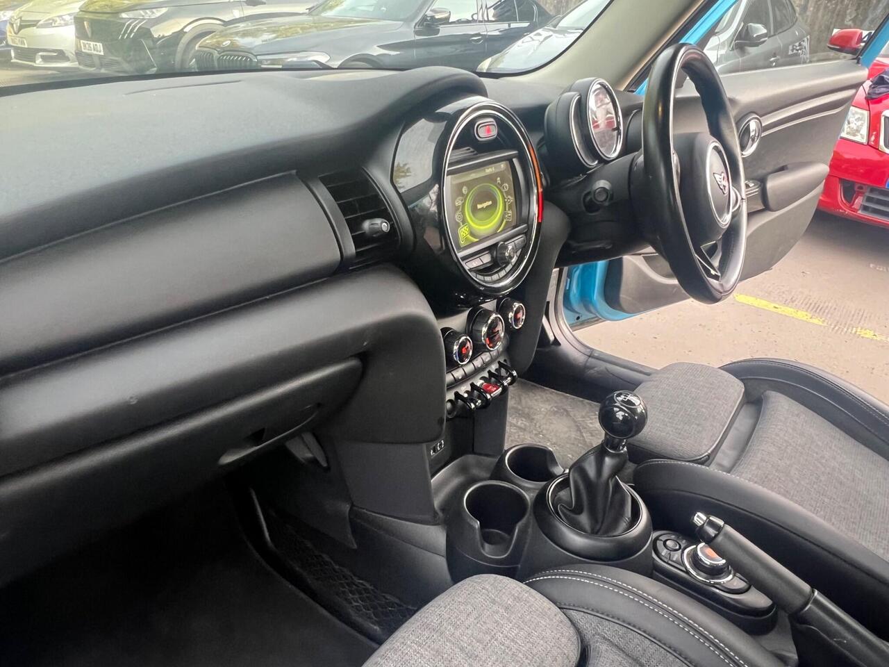 MINI Hatch — photo 13
