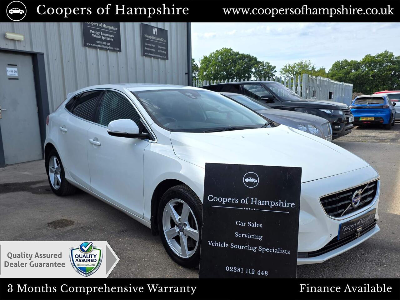 Volvo V40 — photo 7