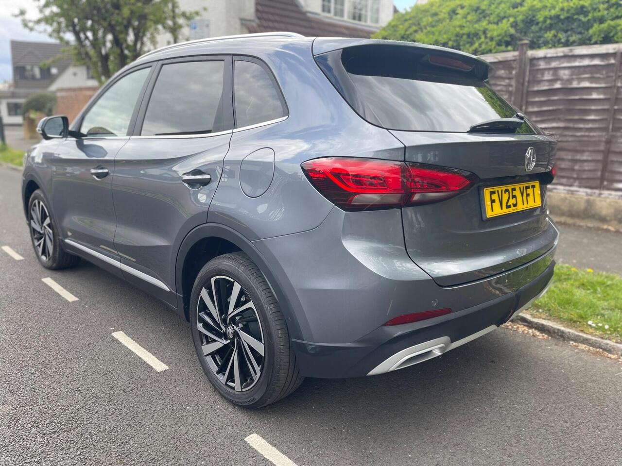 MG MG ZS — photo 4
