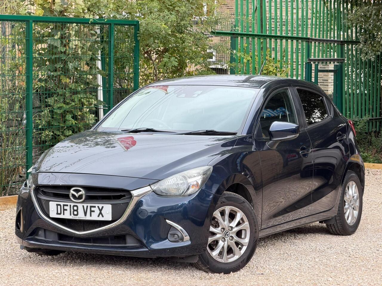 Mazda Mazda2 — photo 4