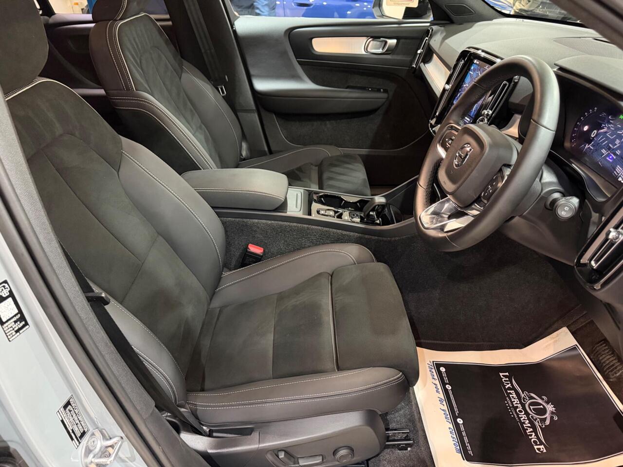 Volvo XC40 — photo 4