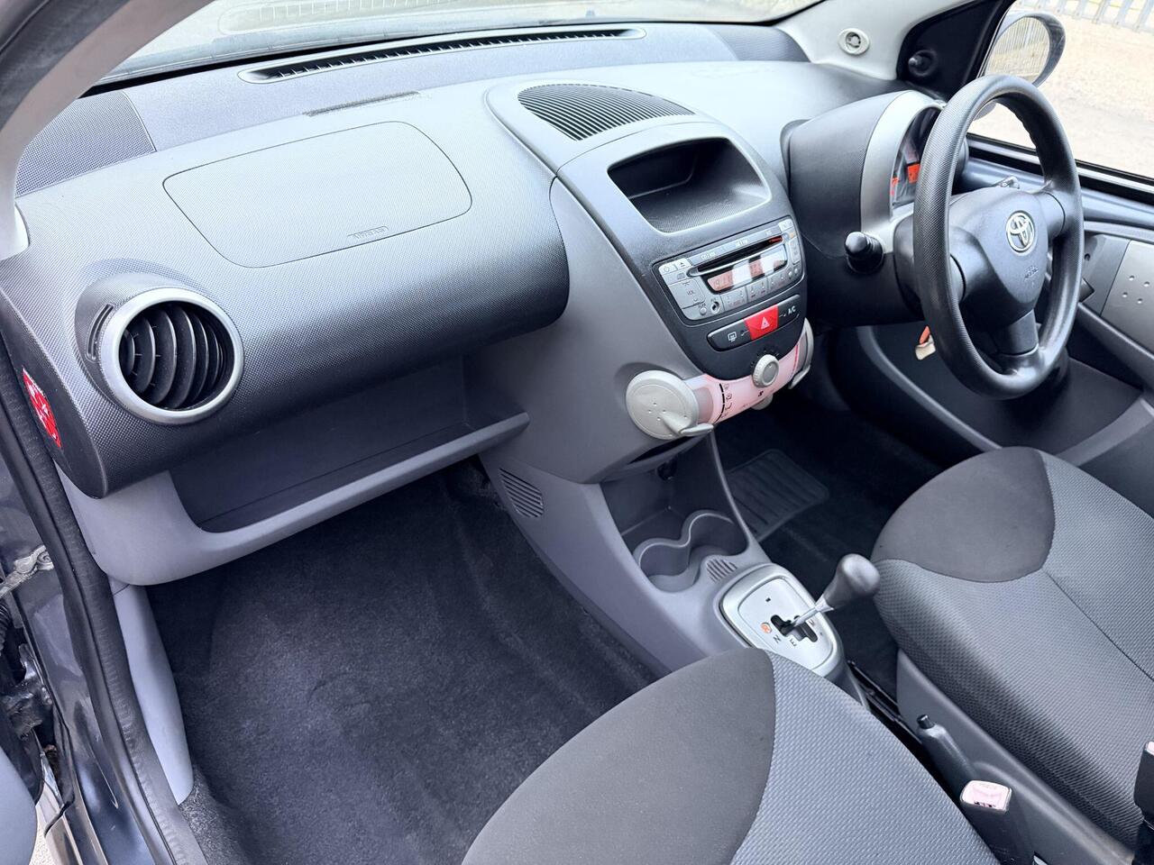 Toyota AYGO — photo 26