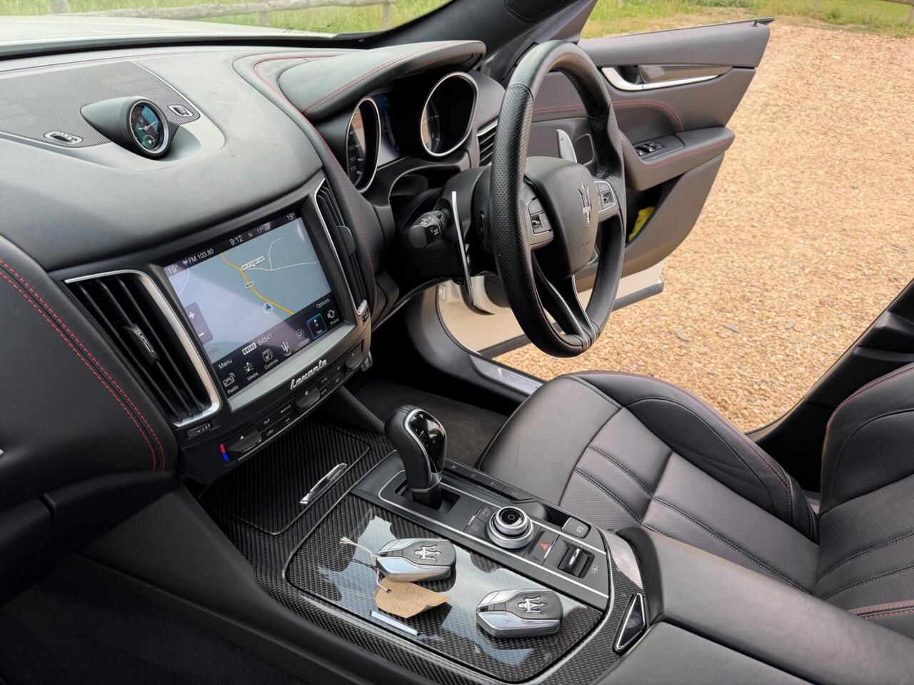 Maserati Levante — photo 26