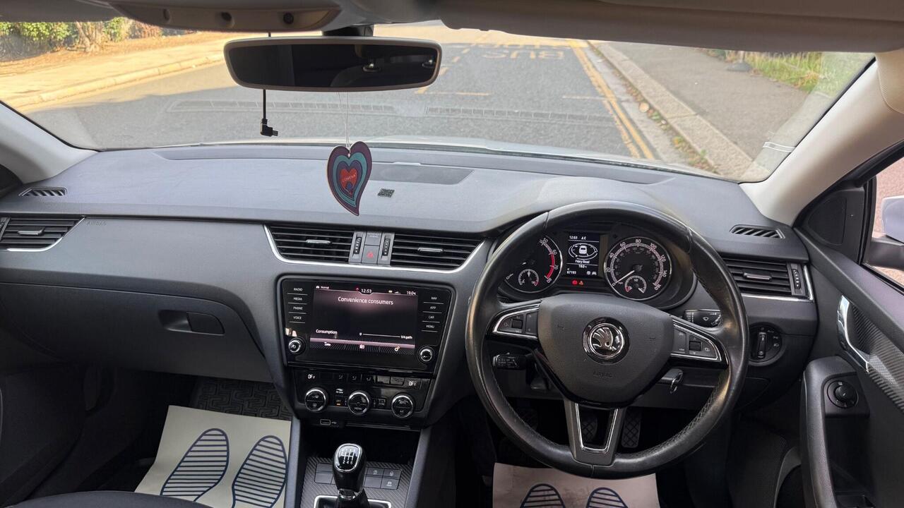 Skoda Octavia — photo 15