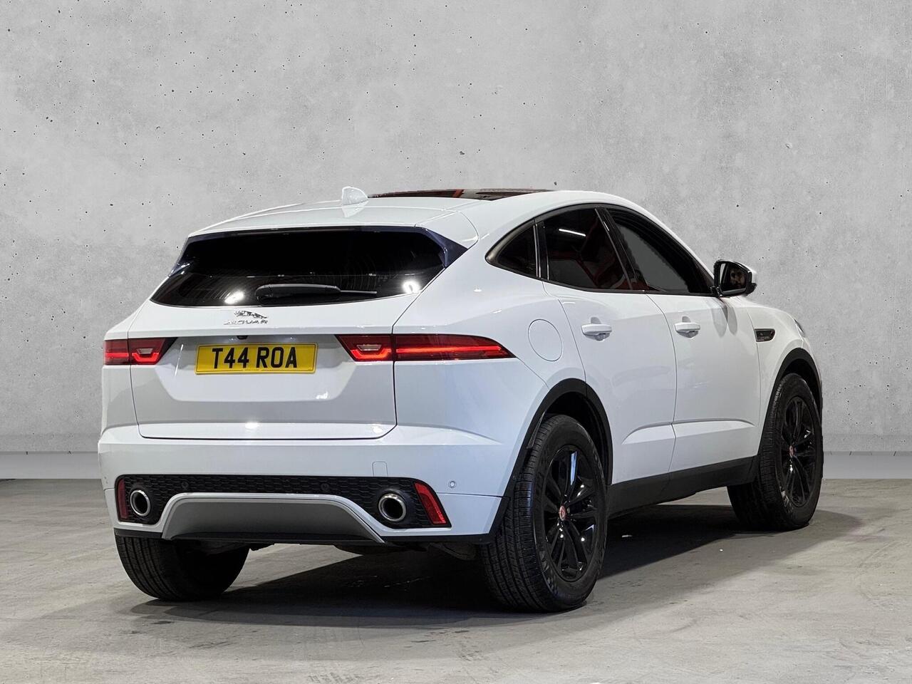 Jaguar E-PACE — photo 8